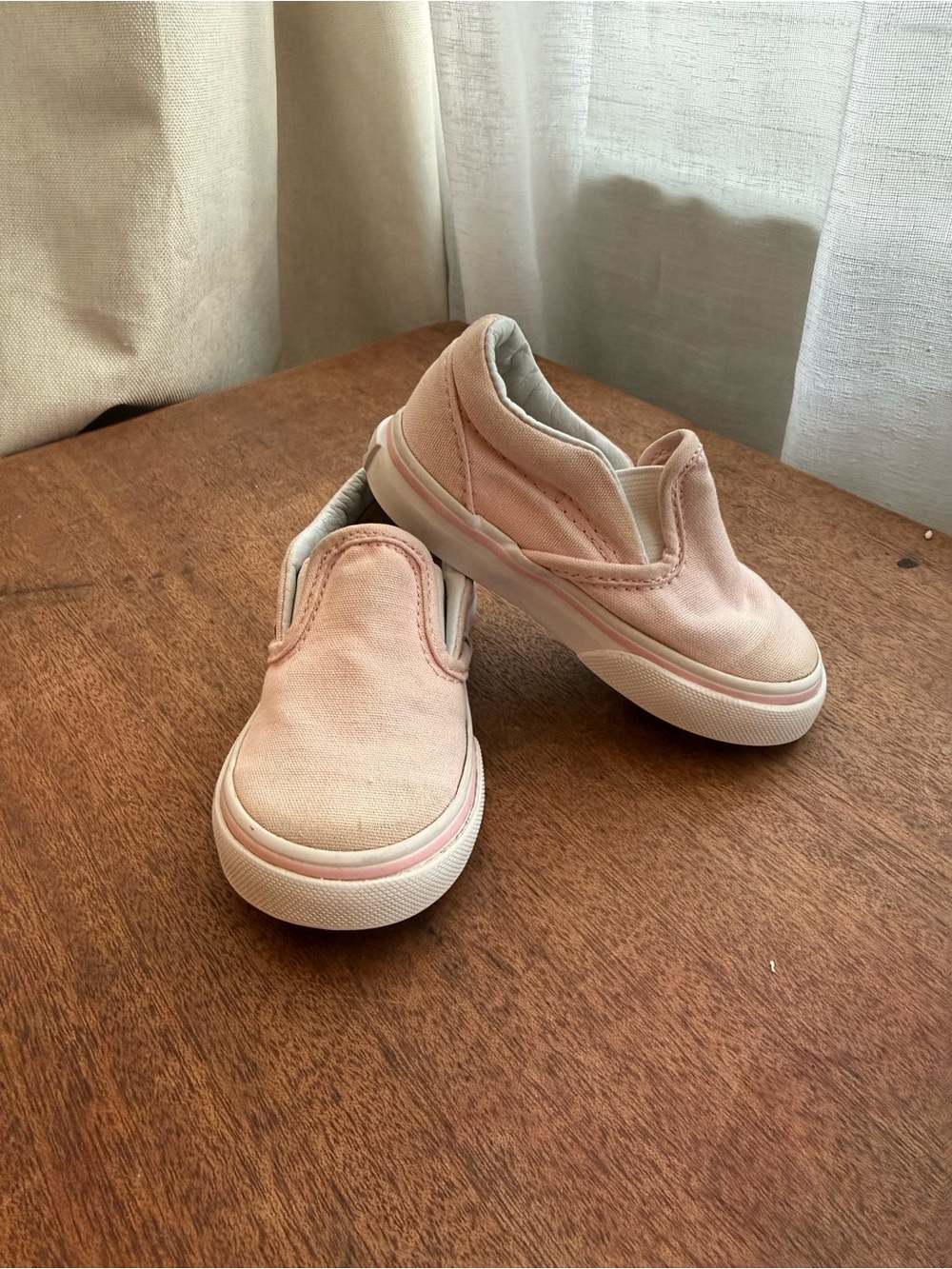 Vans Kids Slip-On Sneakers in Pale Pink Canvas